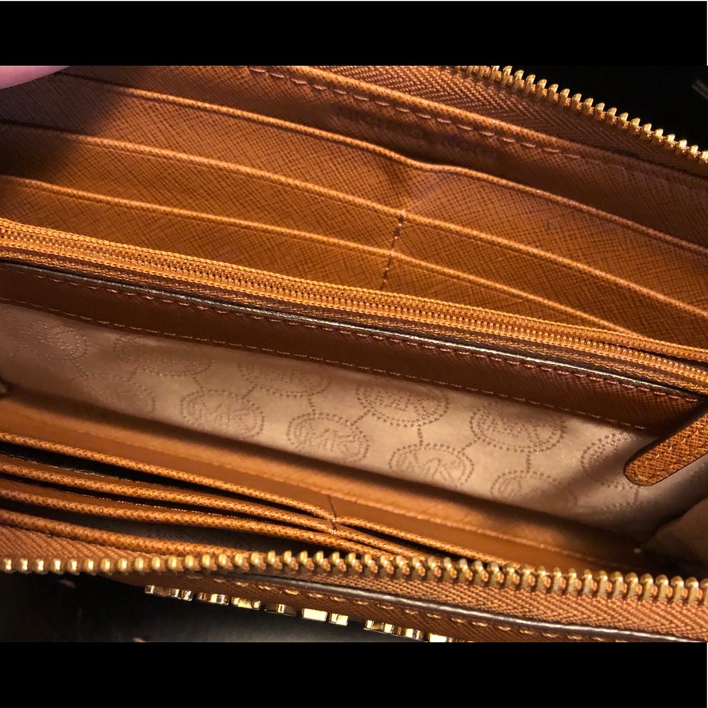 Michael kors wallet - Picture 5 of 6